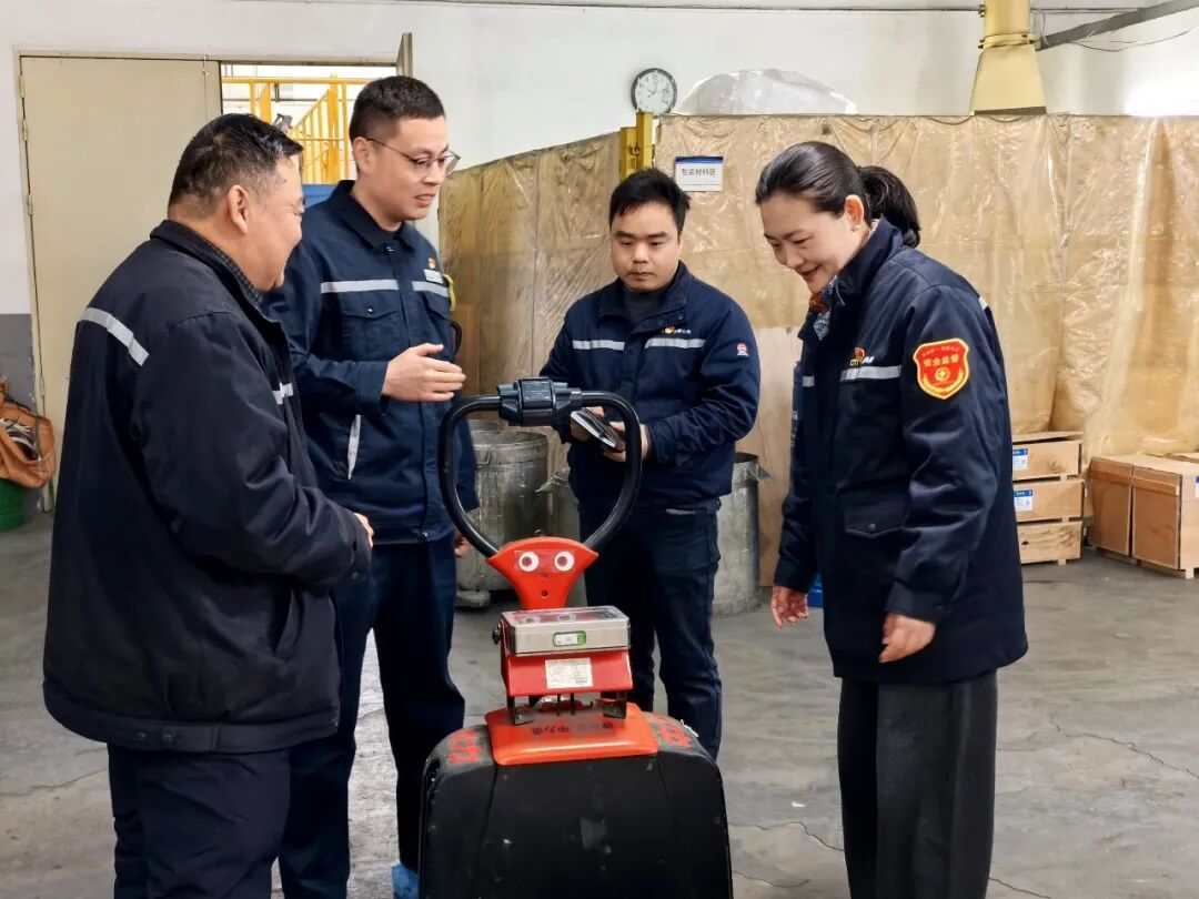 公司领导带队开展节前健康安全环保综合检查